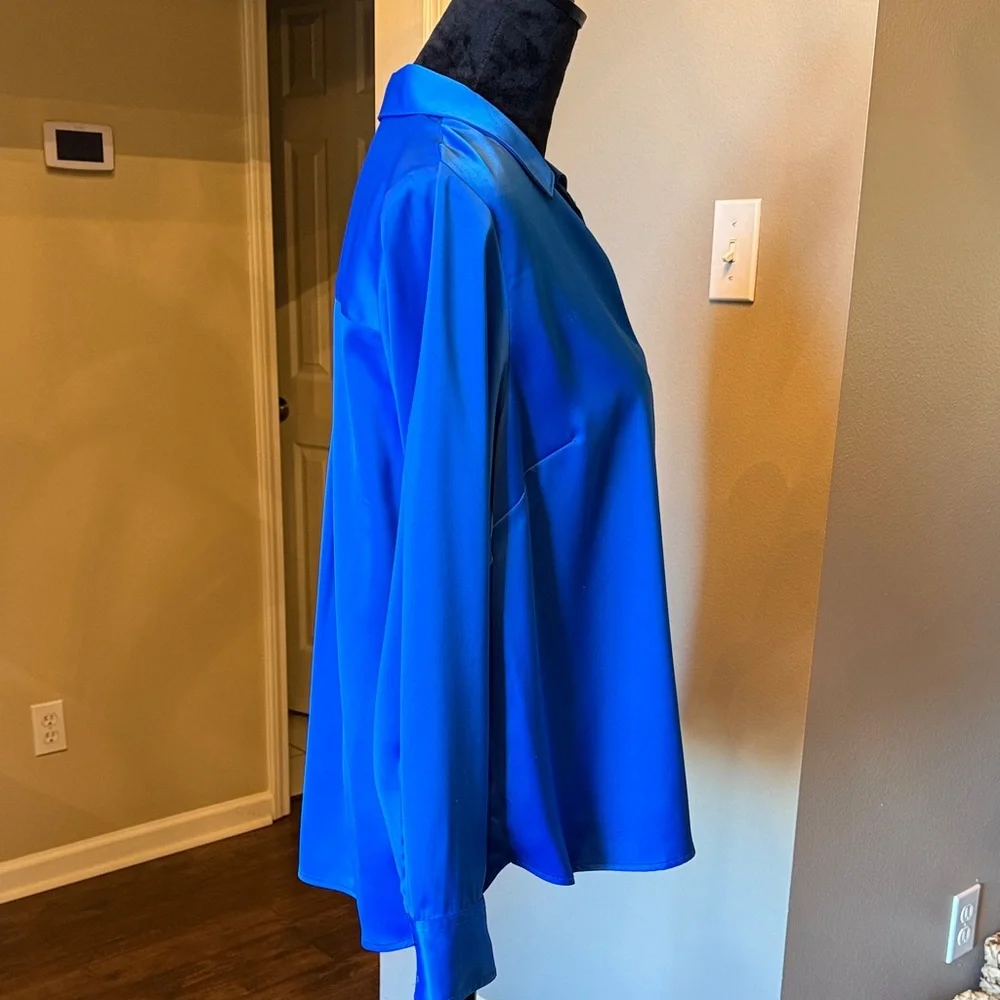 Candace Cameron Bure Vibrant Blue Blouse - Picture 4 of 5